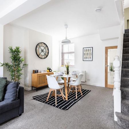 Levi Suite By Koya Homes - 3-Bedroom Home, Downtown Cardiff, Free Parking エクステリア 写真