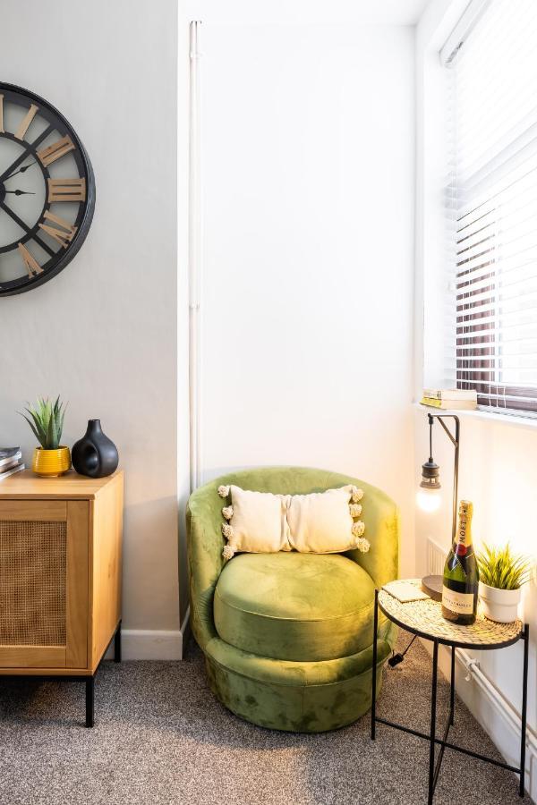 Levi Suite By Koya Homes - 3-Bedroom Home, Downtown Cardiff, Free Parking エクステリア 写真