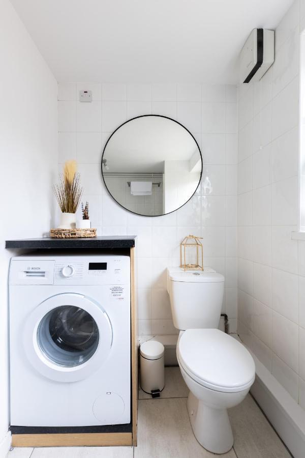 Levi Suite By Koya Homes - 3-Bedroom Home, Downtown Cardiff, Free Parking エクステリア 写真