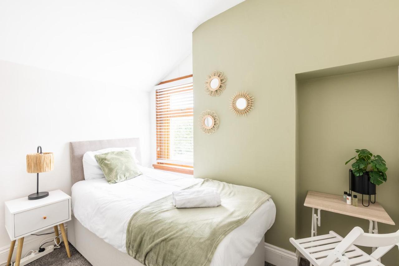 Levi Suite By Koya Homes - 3-Bedroom Home, Downtown Cardiff, Free Parking エクステリア 写真