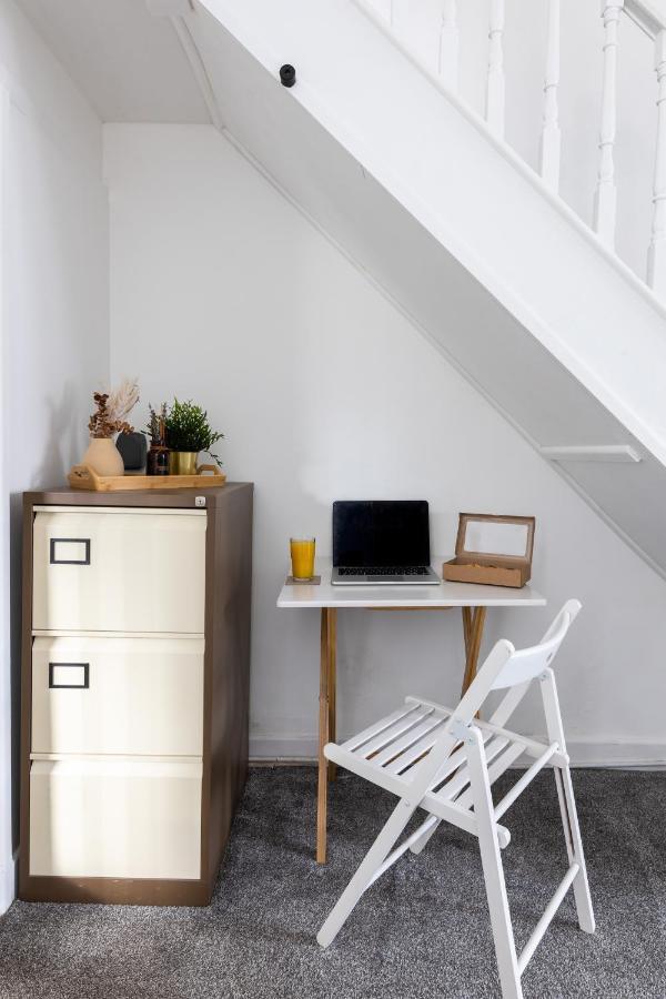 Levi Suite By Koya Homes - 3-Bedroom Home, Downtown Cardiff, Free Parking エクステリア 写真