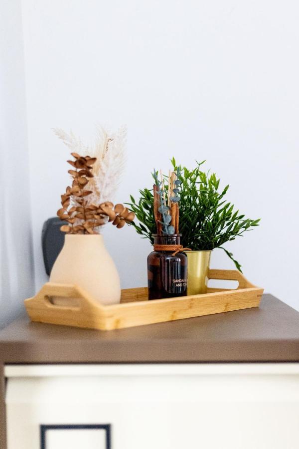 Levi Suite By Koya Homes - 3-Bedroom Home, Downtown Cardiff, Free Parking エクステリア 写真