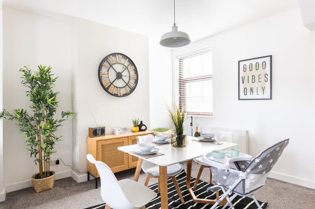 Levi Suite By Koya Homes - 3-Bedroom Home, Downtown Cardiff, Free Parking エクステリア 写真