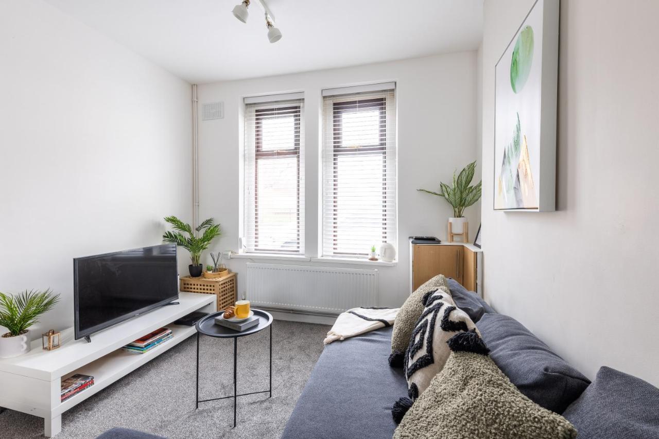 Levi Suite By Koya Homes - 3-Bedroom Home, Downtown Cardiff, Free Parking エクステリア 写真