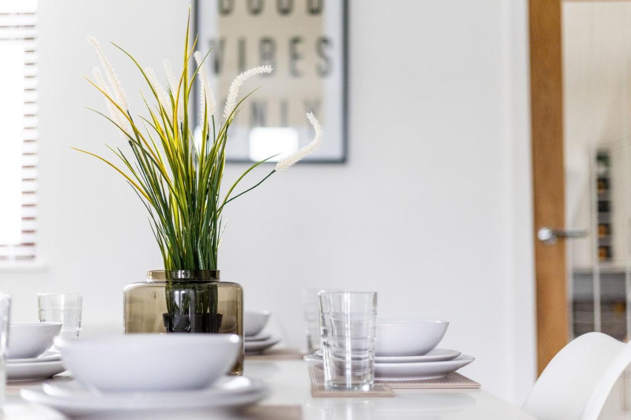 Levi Suite By Koya Homes - 3-Bedroom Home, Downtown Cardiff, Free Parking エクステリア 写真