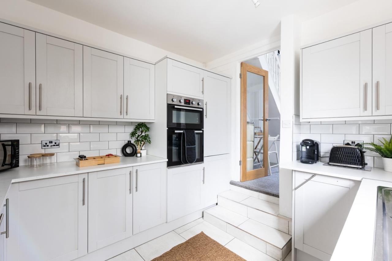 Levi Suite By Koya Homes - 3-Bedroom Home, Downtown Cardiff, Free Parking エクステリア 写真