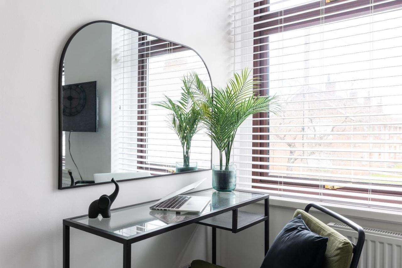 Levi Suite By Koya Homes - 3-Bedroom Home, Downtown Cardiff, Free Parking エクステリア 写真