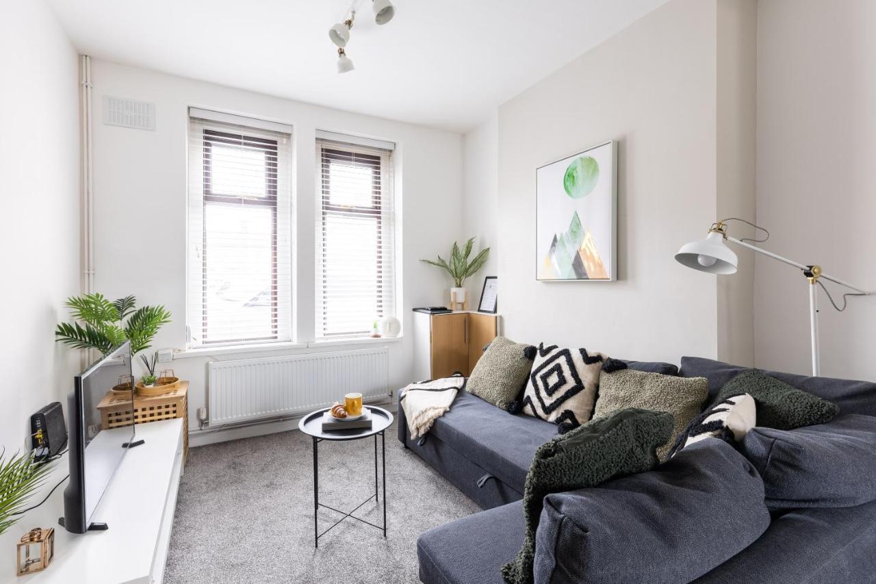 Levi Suite By Koya Homes - 3-Bedroom Home, Downtown Cardiff, Free Parking エクステリア 写真